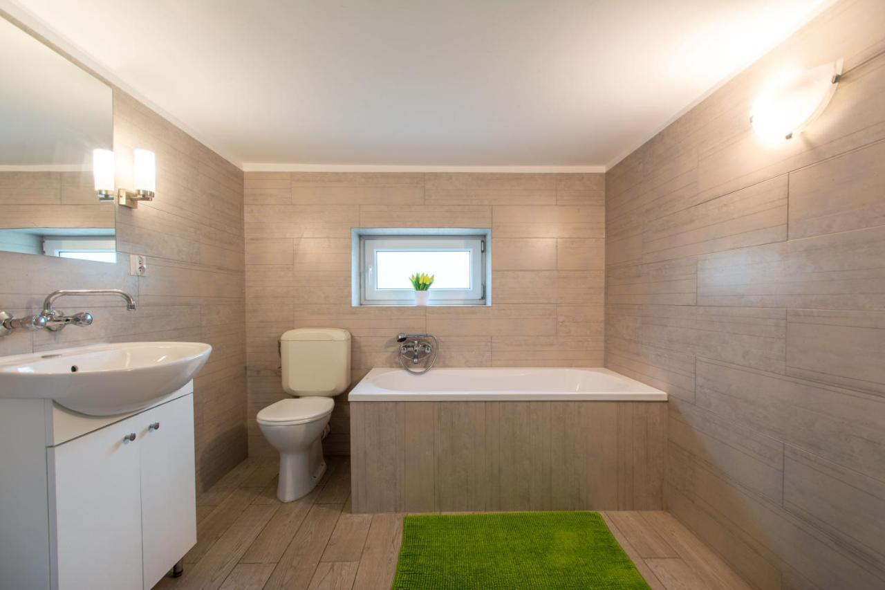 יאסטארניה Corka Rybaka Apartments מראה חיצוני תמונה